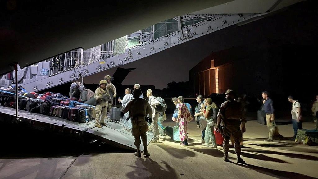 Súdánští ozbrojenci ostřelovali turecký evakuační letoun